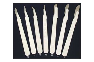 Skalpel jednorázový, sterilný